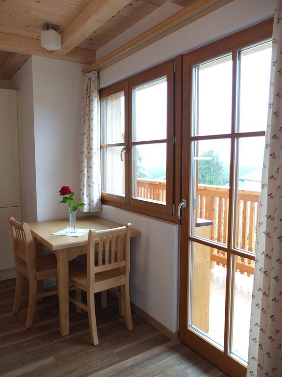 Haus Schlernblick Apartment Нова Поненте Стая снимка